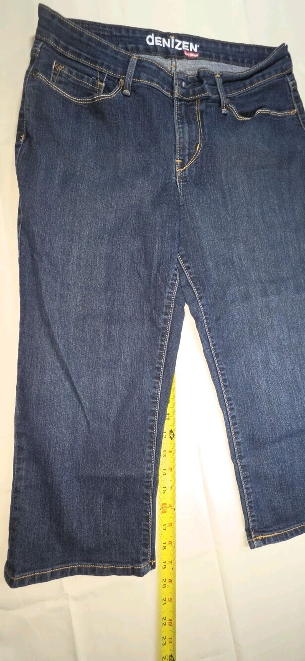 Denizen From Levi's Women's Blue Size 8, Stretch Denim Capri Sku 175